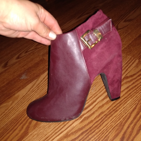 Shoes - Picture 11 of 12